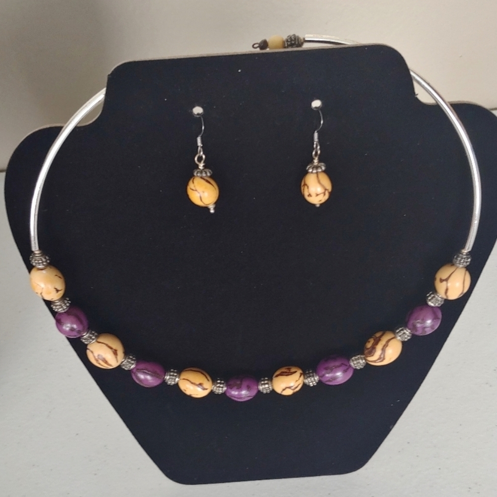 🔶SALE 4 for$30                 Choker and Earring Set